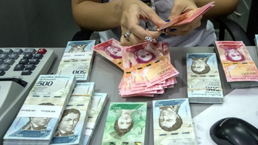 aumenta el salario minimo en venezuela: queda en un equivalente a 7,6 dolares