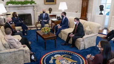 Biden busca apoyo bipartidista a plan de infraestructura
