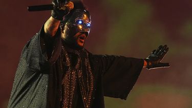 ARCHIVO - The Weeknd se presentará el miércoles 25 de junio de 2025 en el SoFi Stadium en Inglewood, California. (Foto AP/Chris Pizzello, archivo)