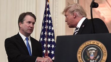 Kavanaugh se incorpora a su puesto en Corte Suprema de EEUU