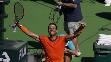 Nadal sigue perfecto en el año, avanza en Indian Wells