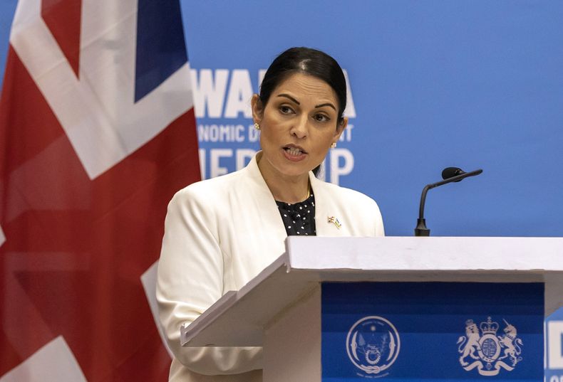 EUR-INM GRAN BRETAÑA-ALBANIA-DEPORTACIONES