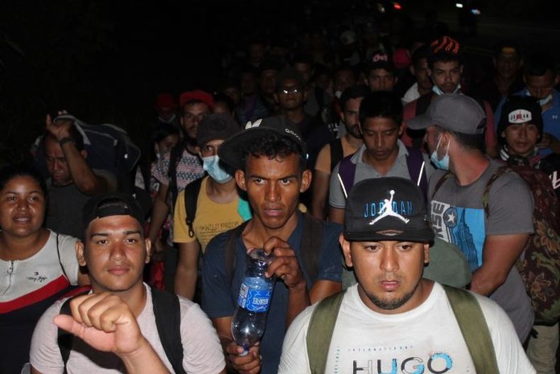 caravana-migrantes-estados-unidos-2-696x464-1.jpeg