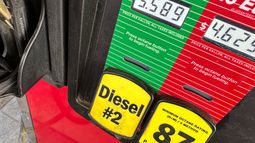 Los precios en una gasolinera en Greenwood Village, Colorado, el 15 de septiembre del 2026. (AP foto/David Zalubowski)
