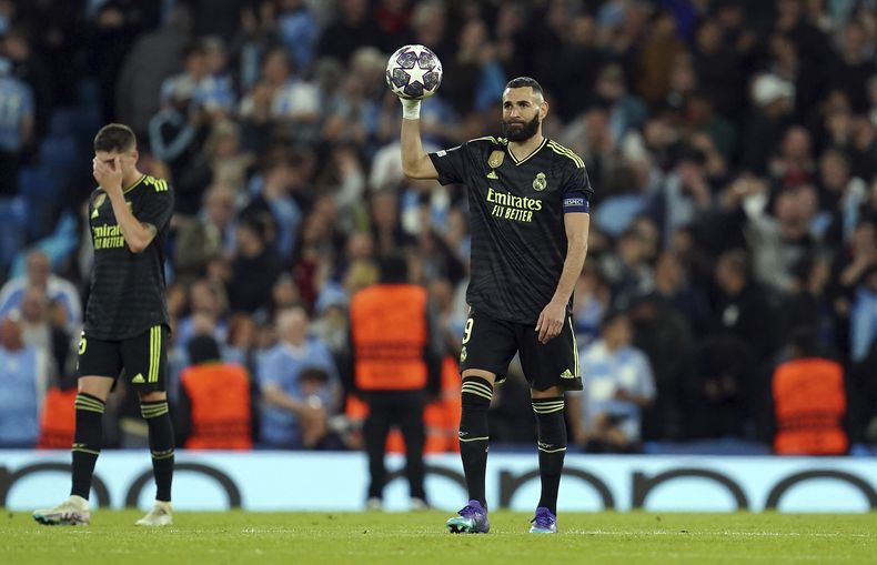 Karim Benzema del Real Madrid durante el partido contra el Manchester City en las semifinales de la Liga de Campeones, el miércoles 17 de mayo de 2023, en Manchester. (Martin Rickett/PA vía AP)