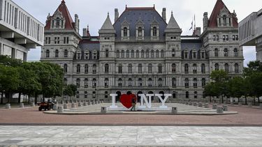 El Capitolio estatal del estado de Nueva York en Albany, el 20 de junio del 2023. (AP foto/Hans Pennink)