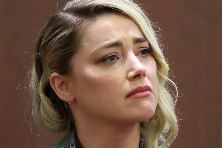 Miembro del jurado reveló que Amber Heard lloró con lágrimas de cocodrilo