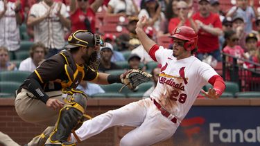 Arenado impulsa triunfo de Cardenales sobre Padres