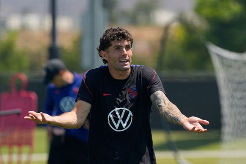 El estadounidense Christian Pulisic durante la práctica del equipo de Estados Unidos de cara a su partido del Mundial ante Turquía, el martes 23 de junio de 2026, en Irvine, California. (AP Foto/Andre Penner)