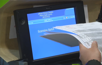 Prueban las maquinas de votación para las elecciones primarias en Miami-Dade