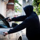 Un hombre es agredido por varios individuos durante carjacking en Vega Baja