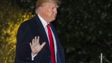 McConnell cambia abruptamente límites de juicio político