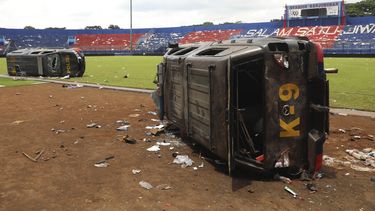 Indonesia destituye a jefe policial tras tragedia en estadio