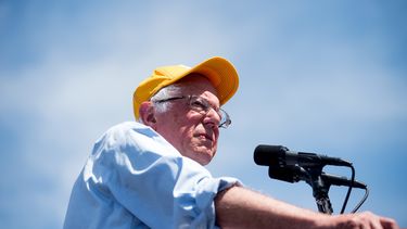 Maduro dice que Sanders es un amigo revolucionario