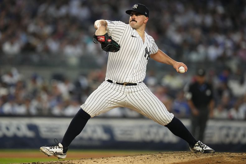 Carlos Rodón, de los Yanquis de Nueva York, hace un lanzamiento a un bateador de los Mets de la misma ciudad, el miércoles 26 de julio de 2023 (AP foto/Frank Franklin II)