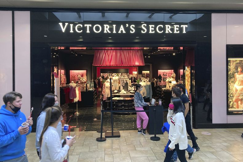 Una tienda Victorias Secret en Scranton, Pensilvania, el 3 de mayo del 2021. (AP foto/Ted Shaffrey)