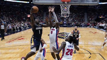 Con 29 puntos de Williamson, Pelicans contienen a Pistons