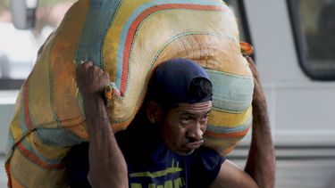 Migrantes internos abarrotan ciudad fronteriza en Venezuela
