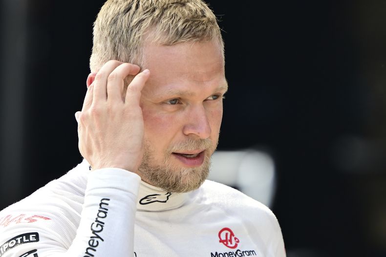 ARCHIVO - Foto del 29 de junio del 2024, el piloto danés de Haas Kevin Magnussen en el Red Bull Ring en Spielberg, Austria. El jueves 18 de julio del 2024, Haas anuncia que Magnussen no será parte del equipo tras la temporada. (AP Foto/Christian Bruna, Pool, File)