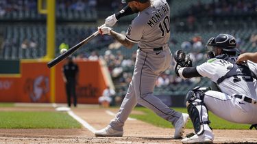 Moncada batea 5 hits en paliza de Medias Blancas a Tigres