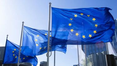 la ue prolonga otros seis meses sus sanciones economicas a rusia
