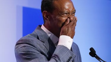 Woods llega a Salón de la Fama; lo atribuye al arduo trabajo