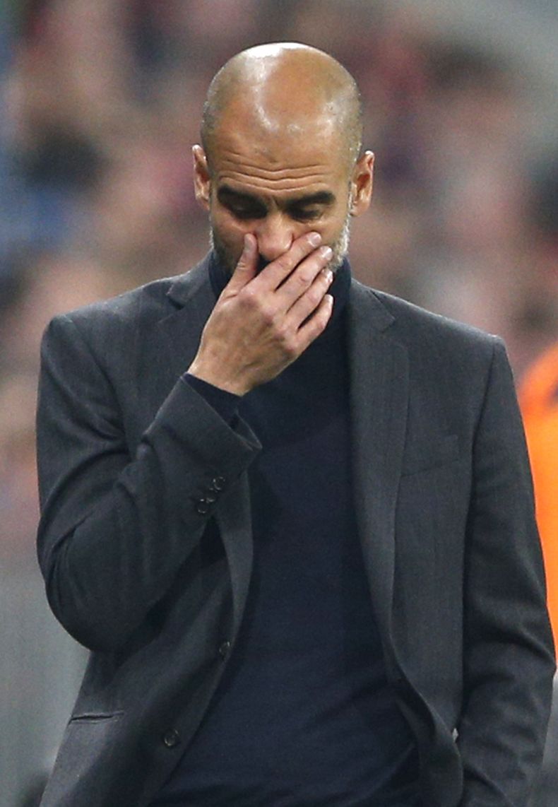 El t&eacute;cnico de Bayern Munich, Pep Guardiola, gesticula durante un partido contra Real Madrid por la Liga de Campeones el martes, 29 de abril de 2014, en Munich, Alemania. (AP Photo/Matthias Schrader)