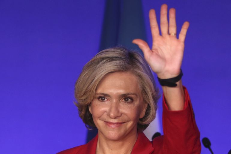 Los Republicanos de Francia eligen a Pécresse como candidata