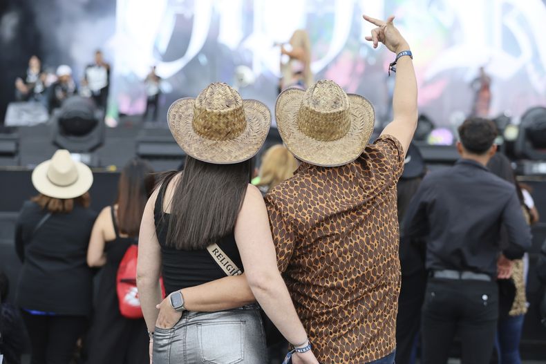 Fans en el festival Arre en la Ciudad de México el 7 de septiembre de 2024. (Foto AP/Ginnette Riquelme)