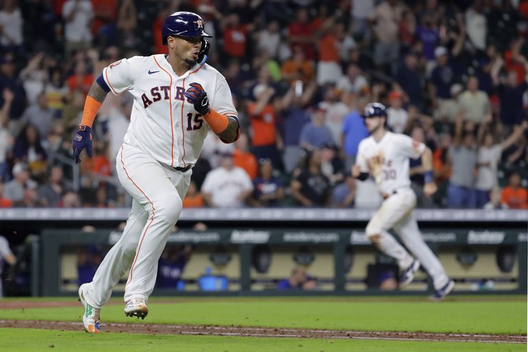 Astros siguen dominando a Rangers en Houston