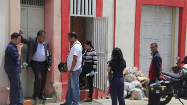 americateve | Una de las personas que presuntamente participó en el asesinato del diputado Robert Serra y de María Herrera resultó con heridas, reveló una fuente policial