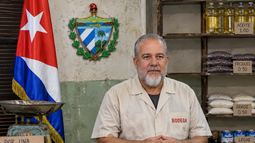 manuel marrero se convierte en bodeguero: promete cinco libras de arroz, azucar y granos a 883.000 cubanos