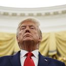 Trump insiste en que denunciante debe declarar ante Congreso