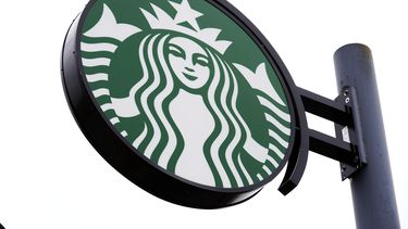 starbucks saldra del mercado ruso y cerrara 130 cafeterias