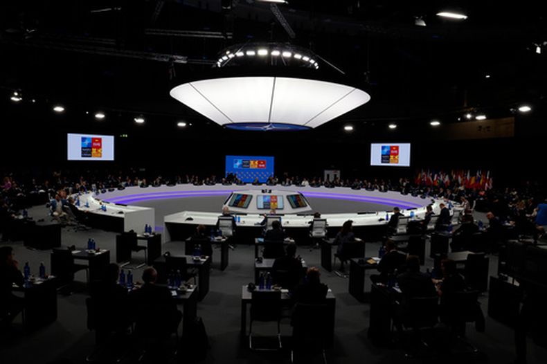 ARCHIVO – Vista general de la Reunión del Consejo del Atlántico Norte con jefes de Estado en la cumbre de la OTAN en recinto ferial IFEMA en Madrid, el 30 de junio de 2022. (Jonathan Ernst/Pool Foto vía AP, Archivo)