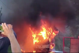 un nuevo incendio en cuba destruye una guagua de trabajadores del turismo en holguin