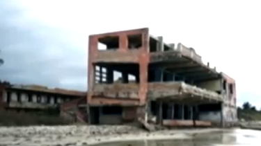 Ruinas del antiguo Club Telefónico de Guanabo