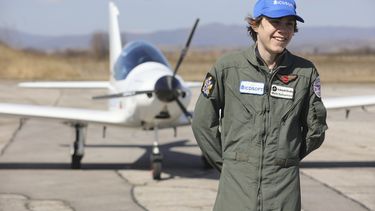 inglaterra: piloto de 16 anos busca romper record mundial