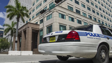 el fbi arresta a una joven cubana de miami junto a su madre y su esposo por esquema de fraude de atencion medica de $37 millones