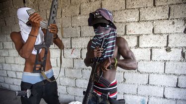 temen que bandas criminales roben ayuda humanitaria en haiti