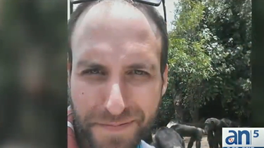 americateve | Un camarógrafo independiente  estadounidense que contrajo el Ébola en África pudiera llegar muy pronto a suelo norteamericano para recibir tratamiento.