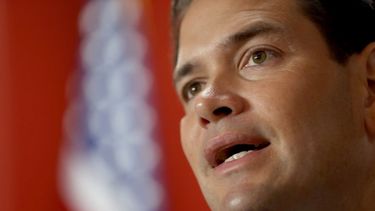 americateve | El Senado de Estados Unidos aprobó el lunes el paquete de sanciones contra funcionarios del régimen venezolano involucrados en violaciones a los derechos humanos, medida adoptada por unanimidad tan solo 48 horas después que la senadora demócrata que había