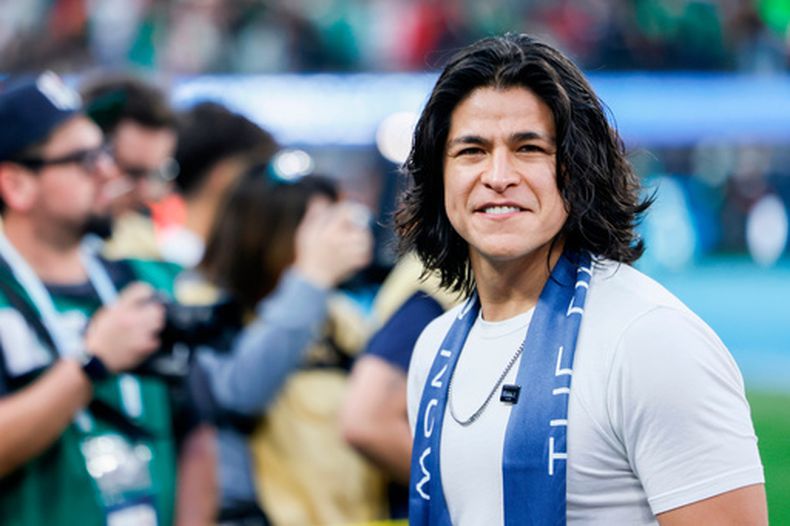 ARCHIVO - Foto del 23 de marzo del 2025, el actor mexicano Cristo Fernandez asiste a la final de la Liga de Naciones CONCACAF entre México y Panamá. (AP Foto/Etienne Laurent, Archivo)