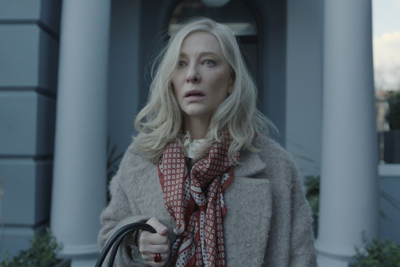 Esta imagen publicada por Apple TV+ muestra a Cate Blanchett en una escena de Disclaimer. (Apple TV+ vía AP)
