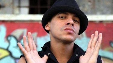 vico c y su exmanejador llegan a acuerdo confidencial