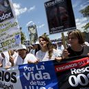 Venezuela: Mujeres marchan contra uso de fuerza en protestas
