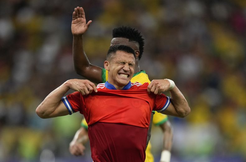 DEP-FUT MUNDIAL CHILE-URUGUAY