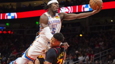 Thunder se sobrepone a un déficit de 14 y supera a los Hawks