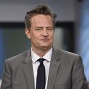ARCHIVO - El actor Matthew Perry participa en las conferencias BUILD para hablar sobre la miniserie The Kennedys After Camelot en Nueva York el 30 de marzo de 2017. (Foto Evan Agostini/Invision/AP, archivo)