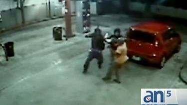 americateve | La policía de Miami continúa investigando un tiroteo ocurrido el 22 de noviembre en otra gasolinera en el noroeste de Miami y donde una persona resultó muerta.